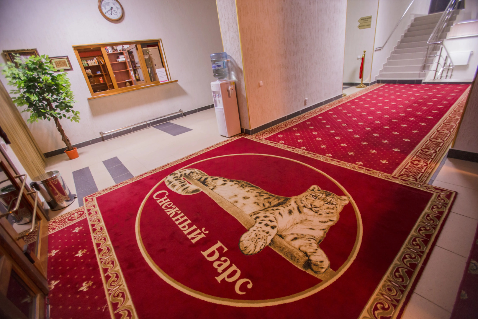 Отель Снежный барс