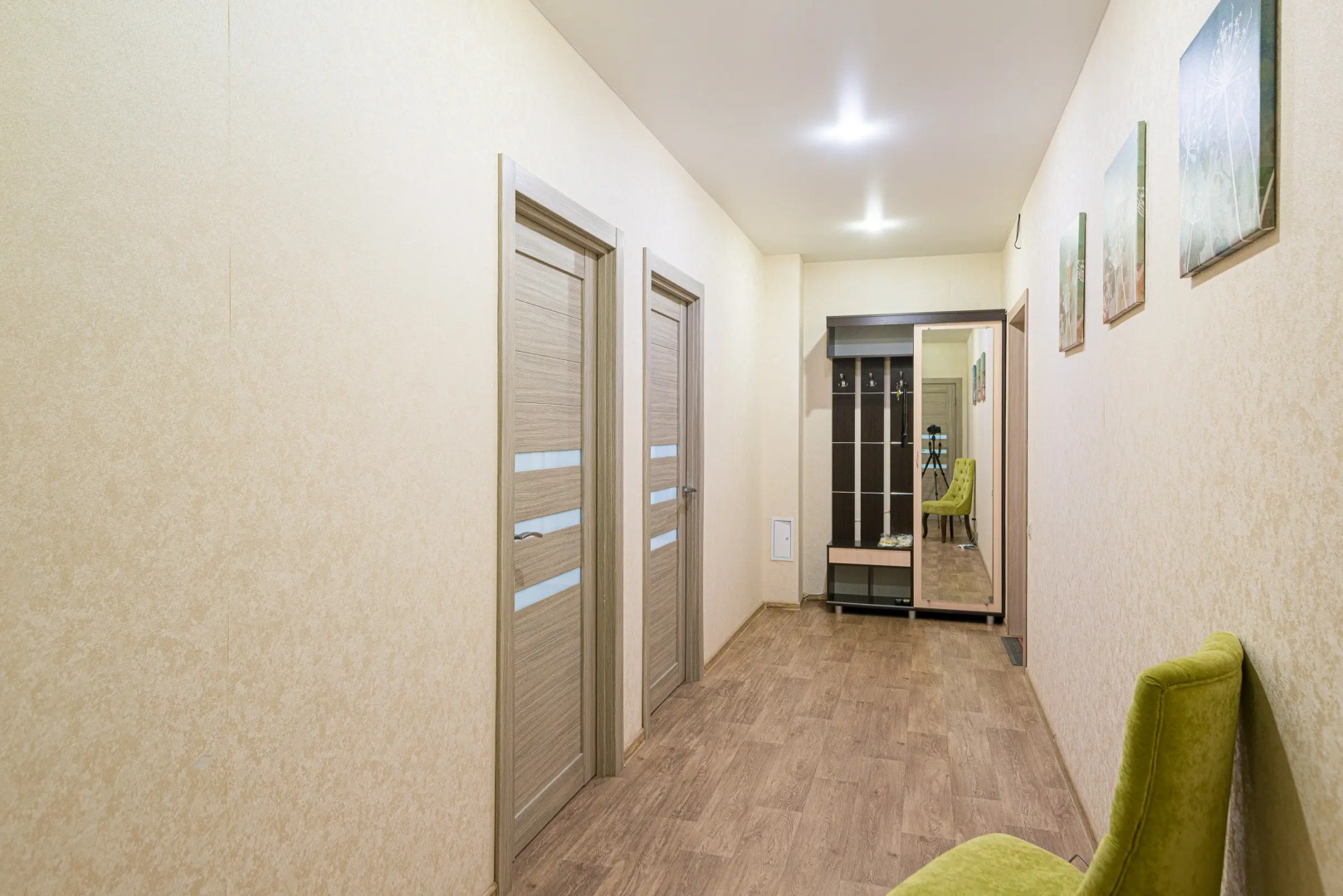 Квартира 2-к просторная в центре на Н.Смирнова 7 от RentAp, 6 сп.мест