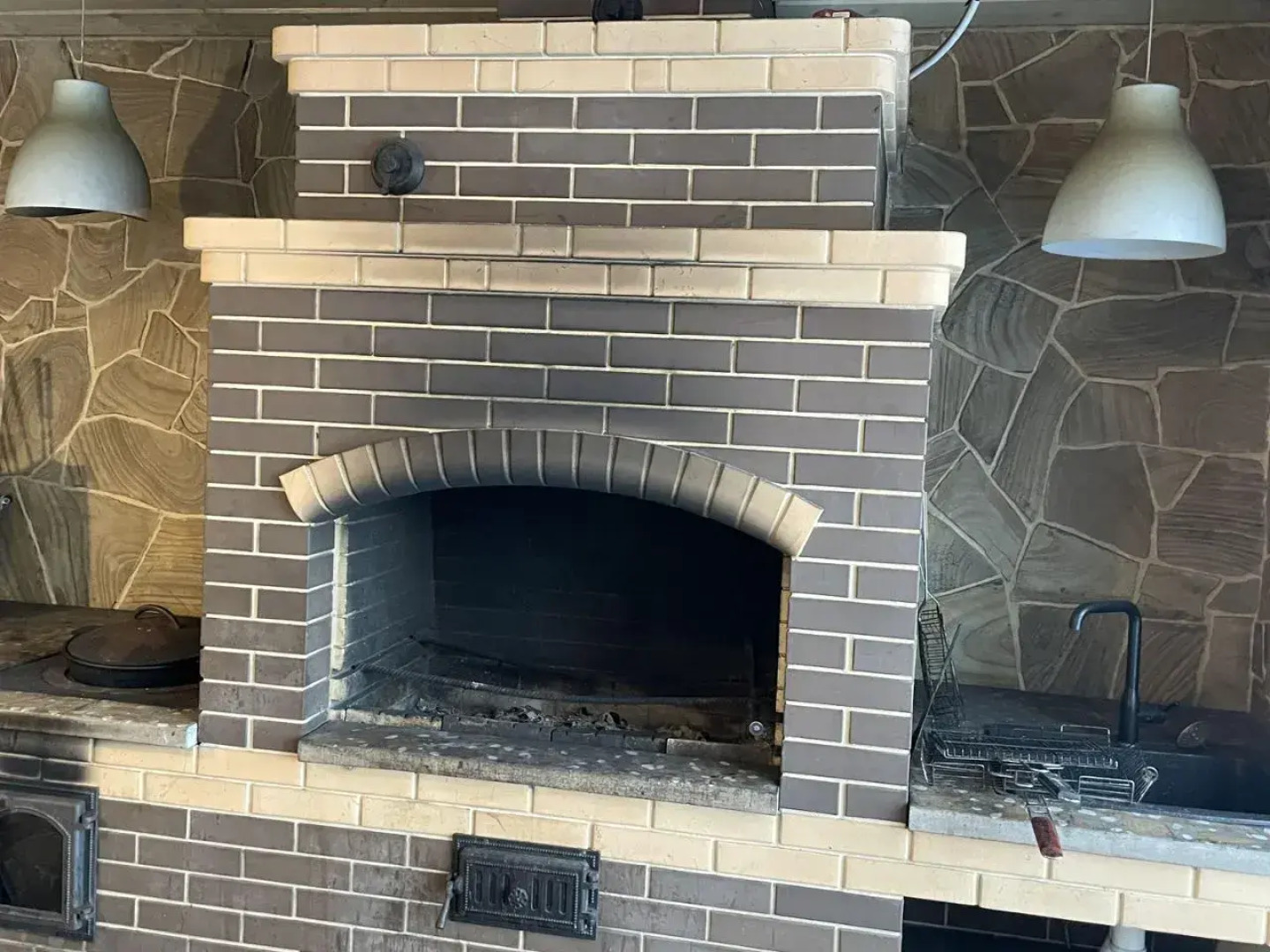 Частный дом с баней у озера