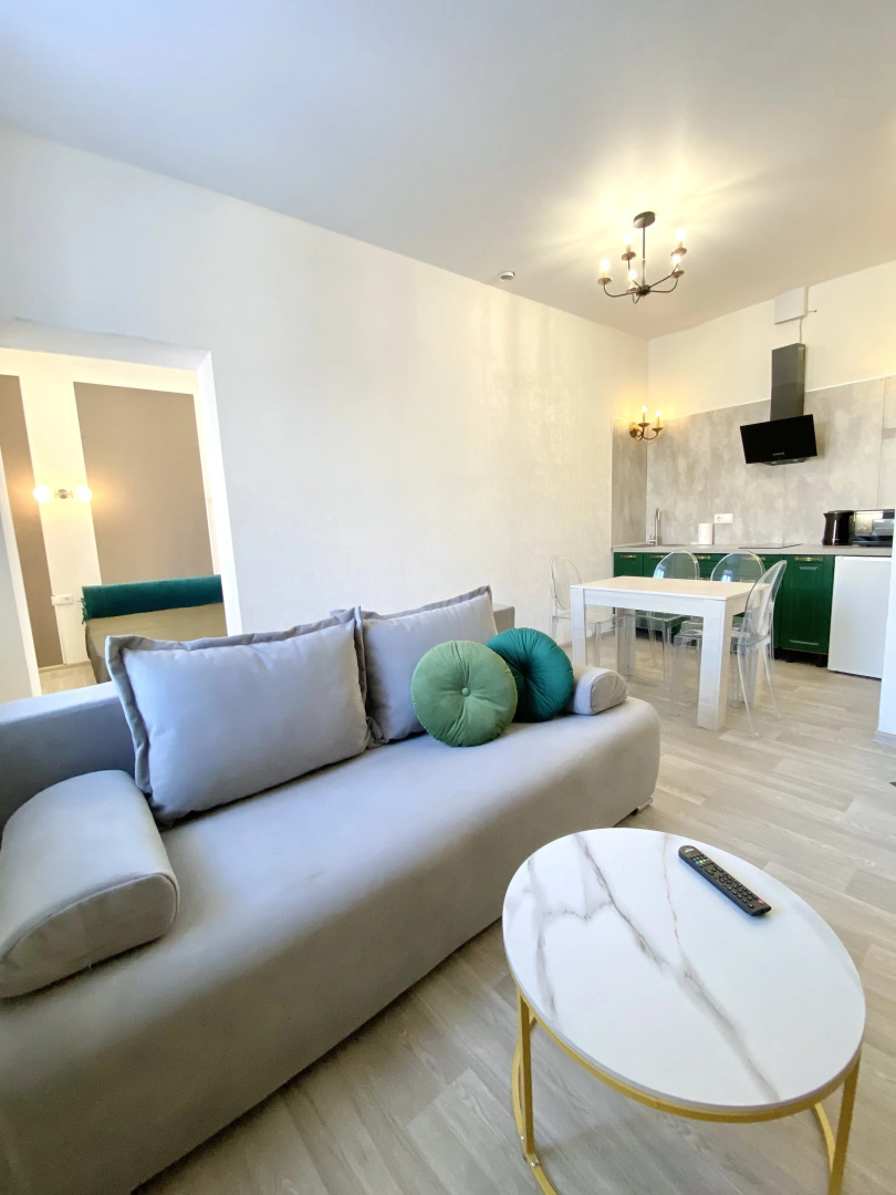 Апартаменты Центр, Апартаменты с камином и огромной ванной