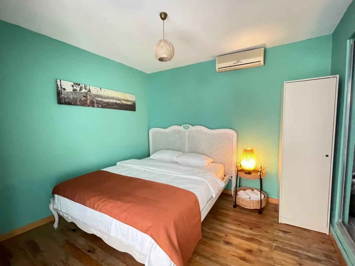 Апартаменты 1 Bedroom Apartment at Galata Istanbul with Shared Rooftop