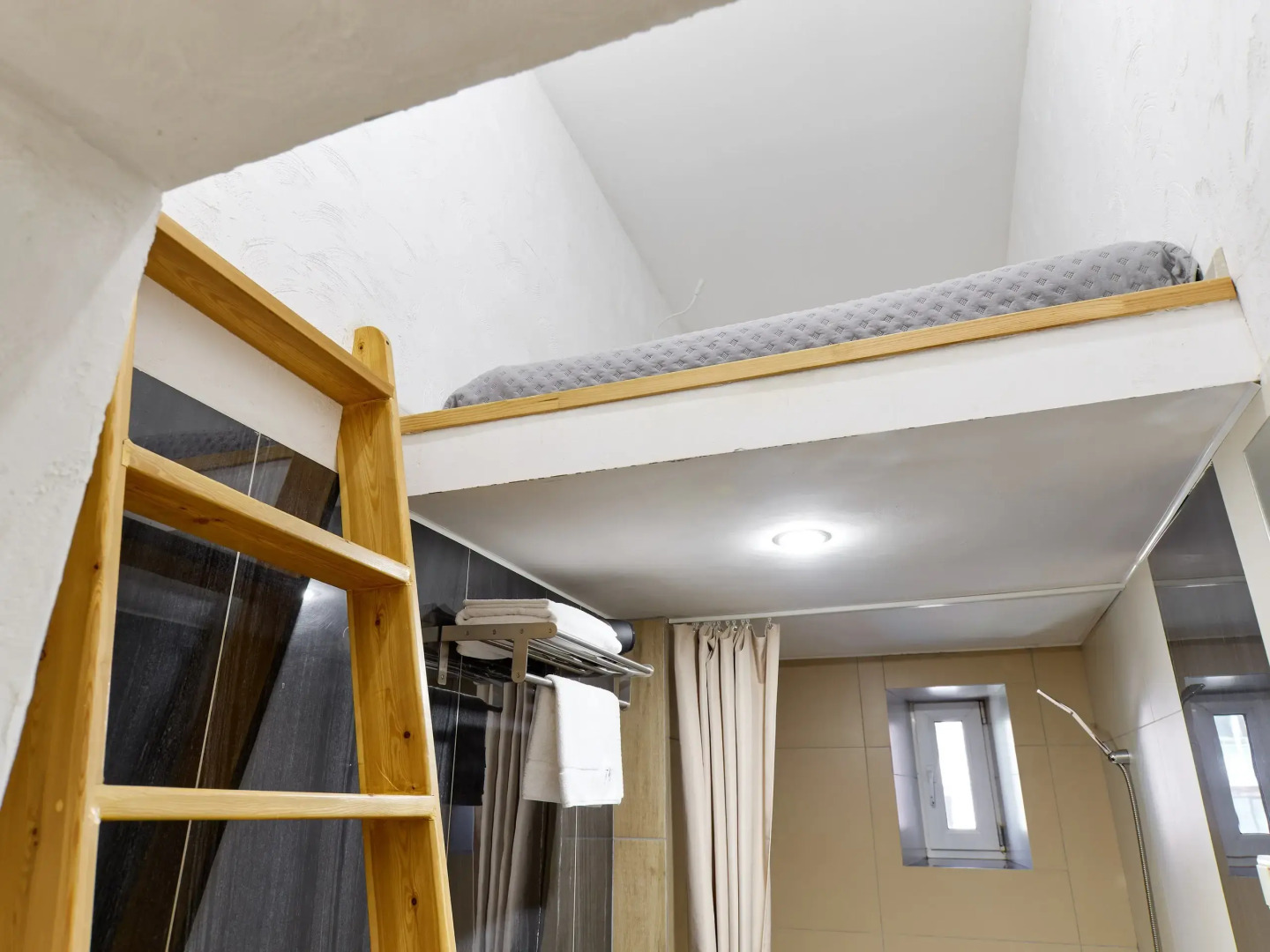 Апартаменты Rush in Aparts в Центре Казани Одноместный Номер с Душем