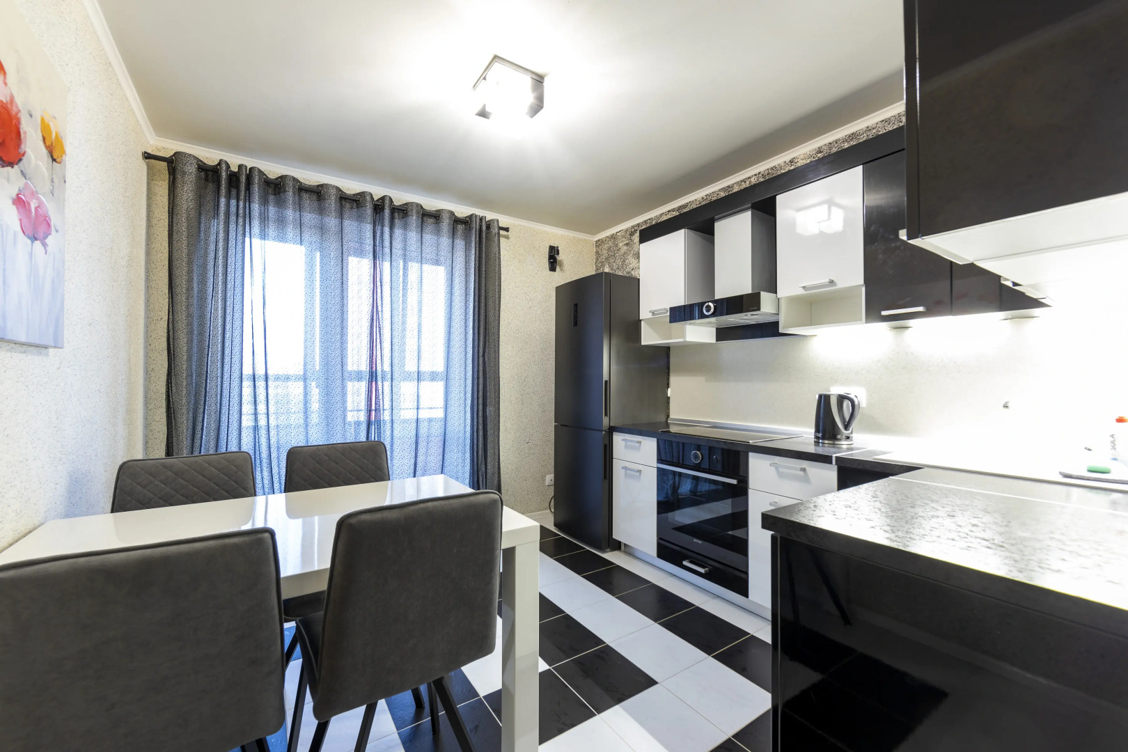 Апартаменты на Газовиков: Просторные 2-комнатные ВыДома