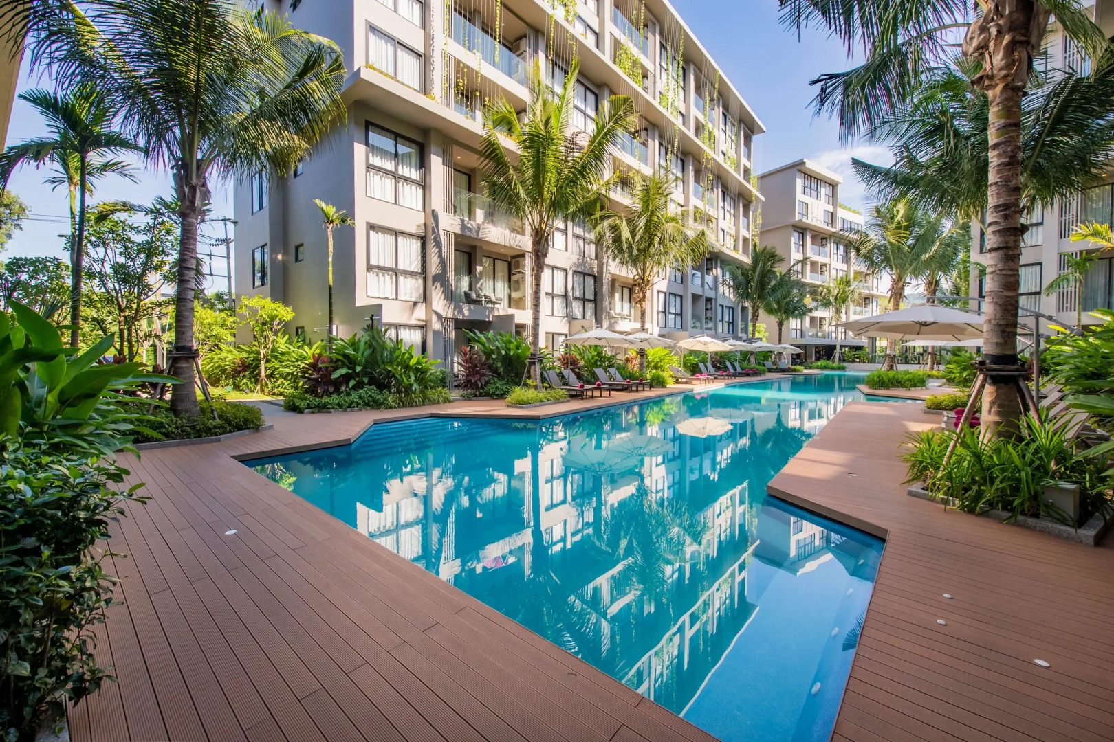 Апартаменты 1-комнатные c выходом к бассейну 10 минут до пляжа Банг Тао DMD-5104