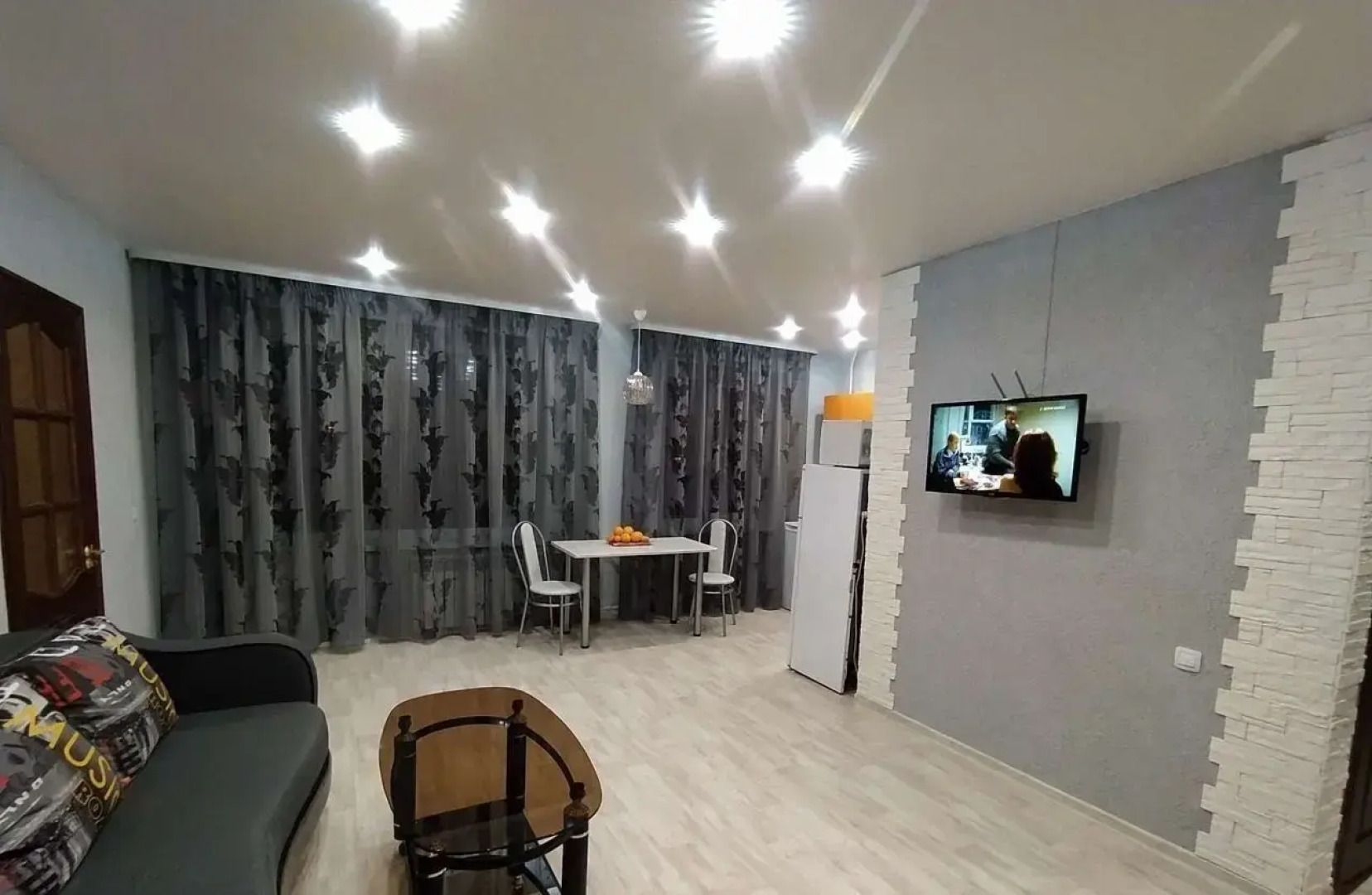 Апартаменты на Базстроевской, 22