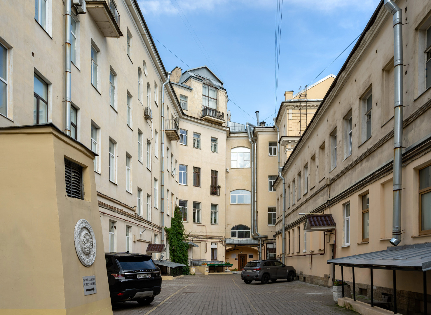 Апартаменты Sergeew Apartments Премиум Дом Музей Куинджи с паркингом