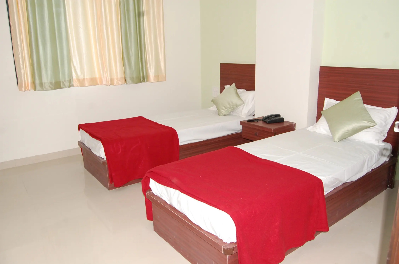 Отель Parth Executive