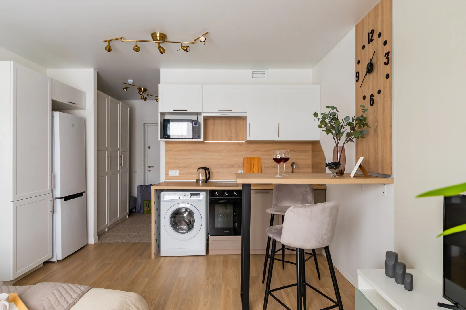 Апартаменты ELIZA HOME Дыбенко