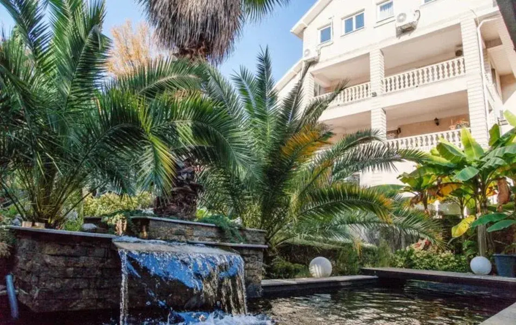 Отель ROMANOVPALM Hotel