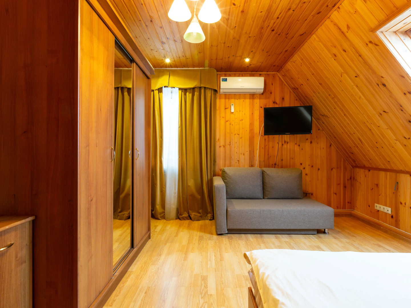 V Rassudovo Guest House	