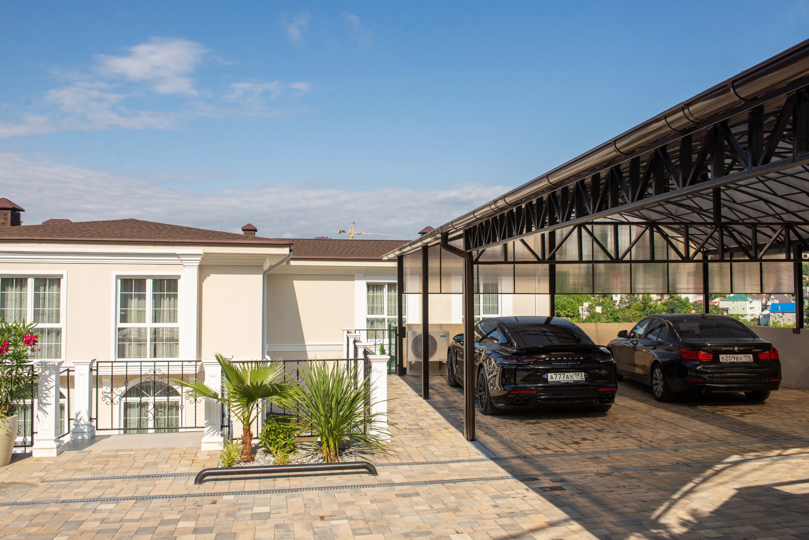 Гостевой дом The White Residence