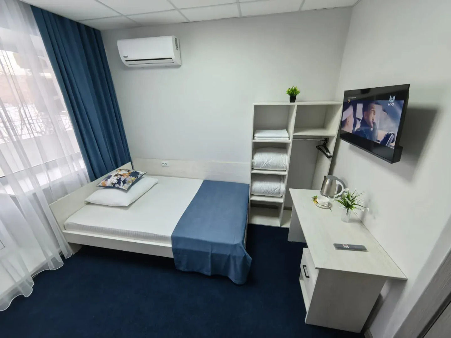 Отель Белая Ворона