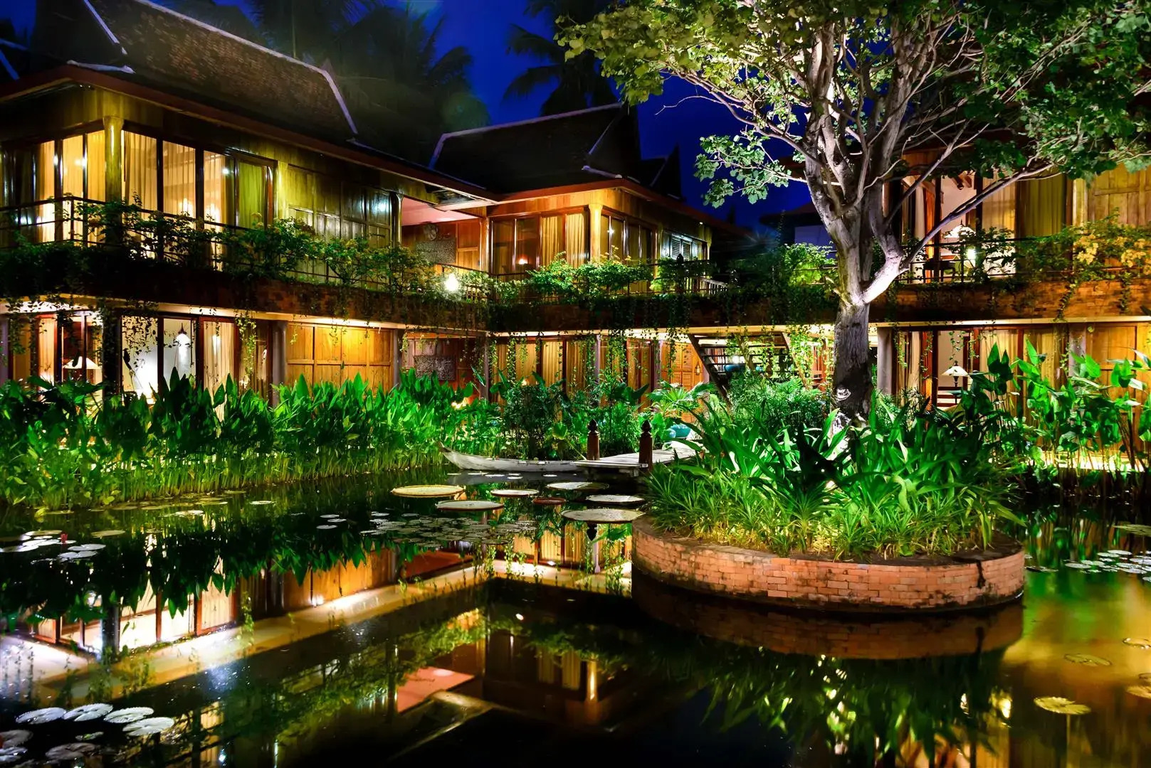 Отель Angkor Village