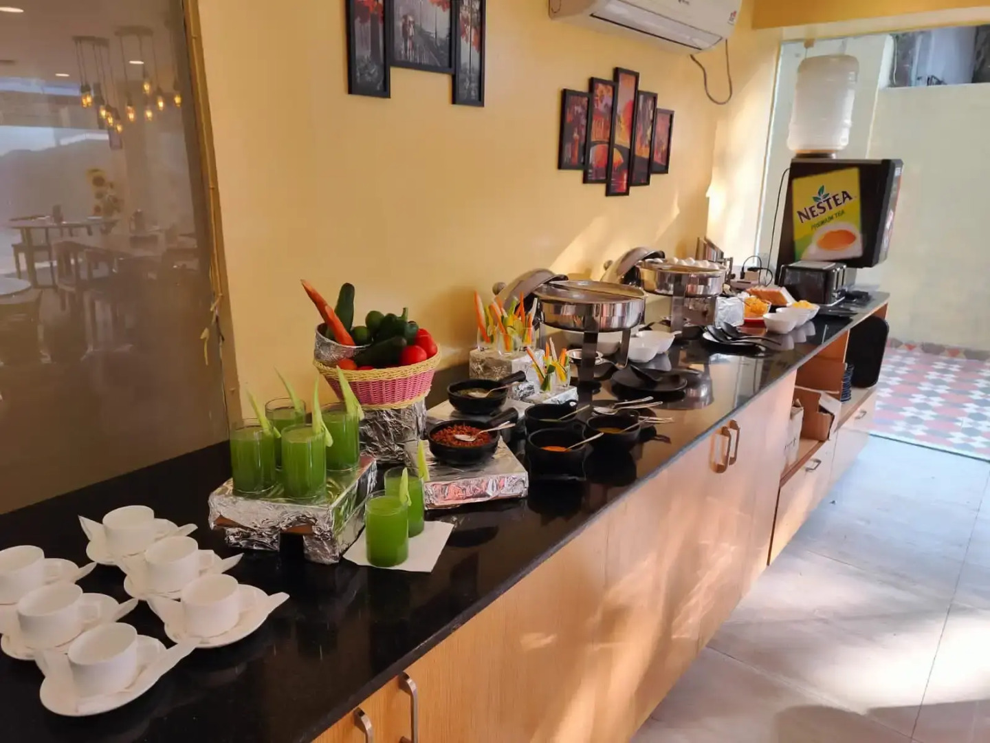 Отель Consulate By Book Meri