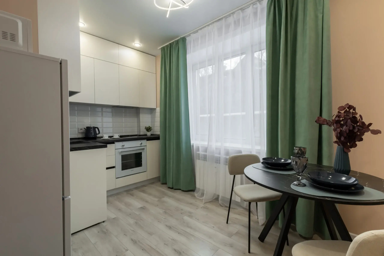 Апартаменты Дизайнерская студия на Амурском