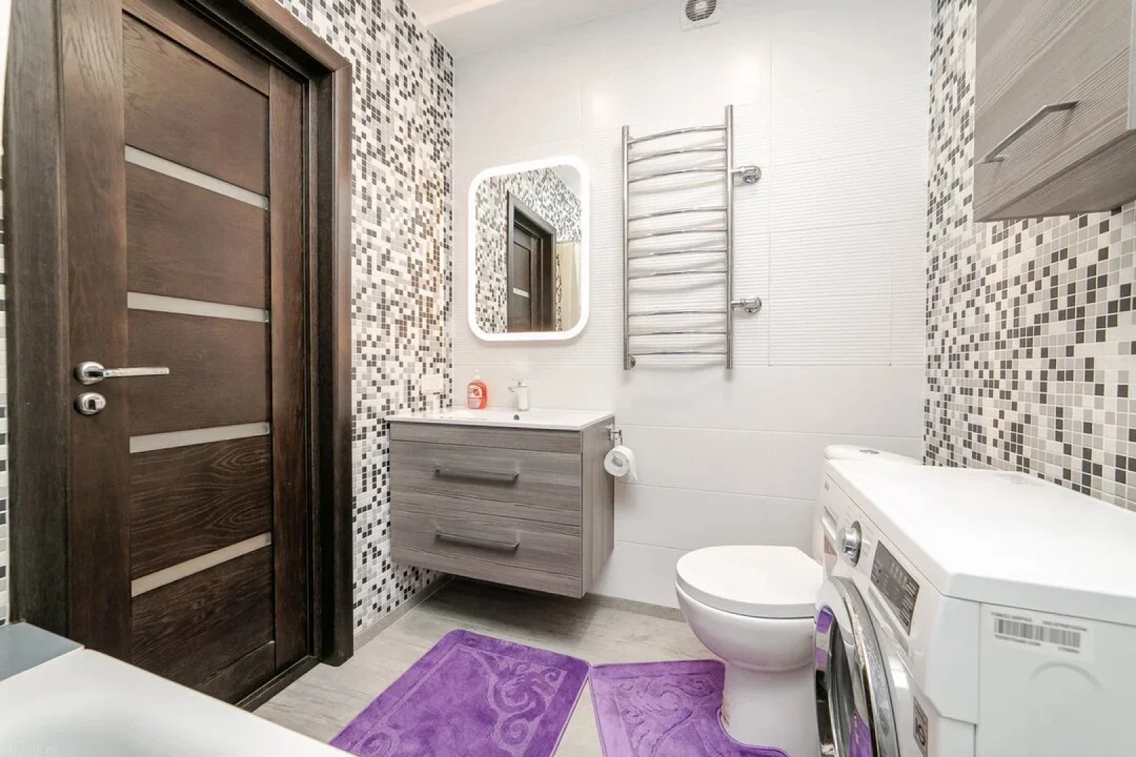 Апартаменты Возле Национальной Библиотеки и ТРЦ Dana Mall