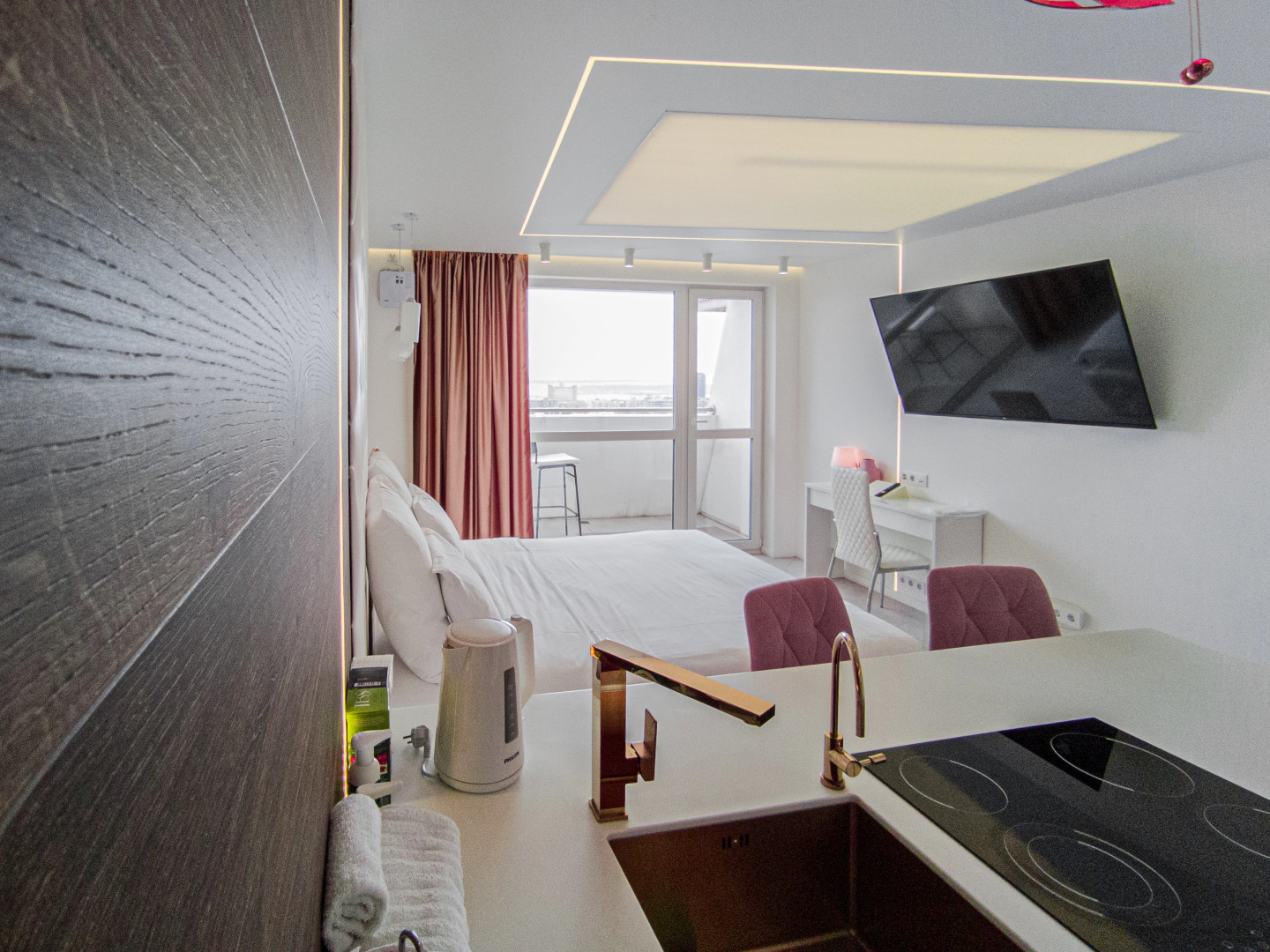 Апартаменты 18 этаж,студия 36кв.м,джакузи,балкон,вид на Волгу,новый дом,самый центр,вокзал пешком