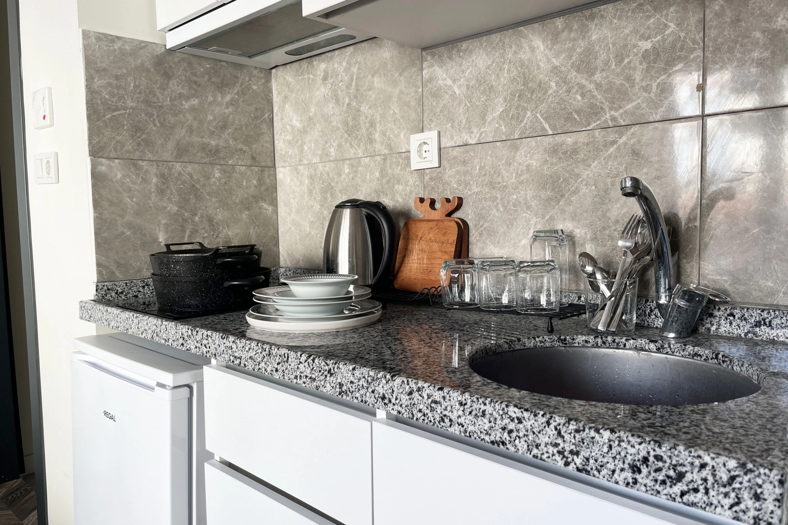 Апартаменты 2BR+2Bath entire apt with Balcony at central location