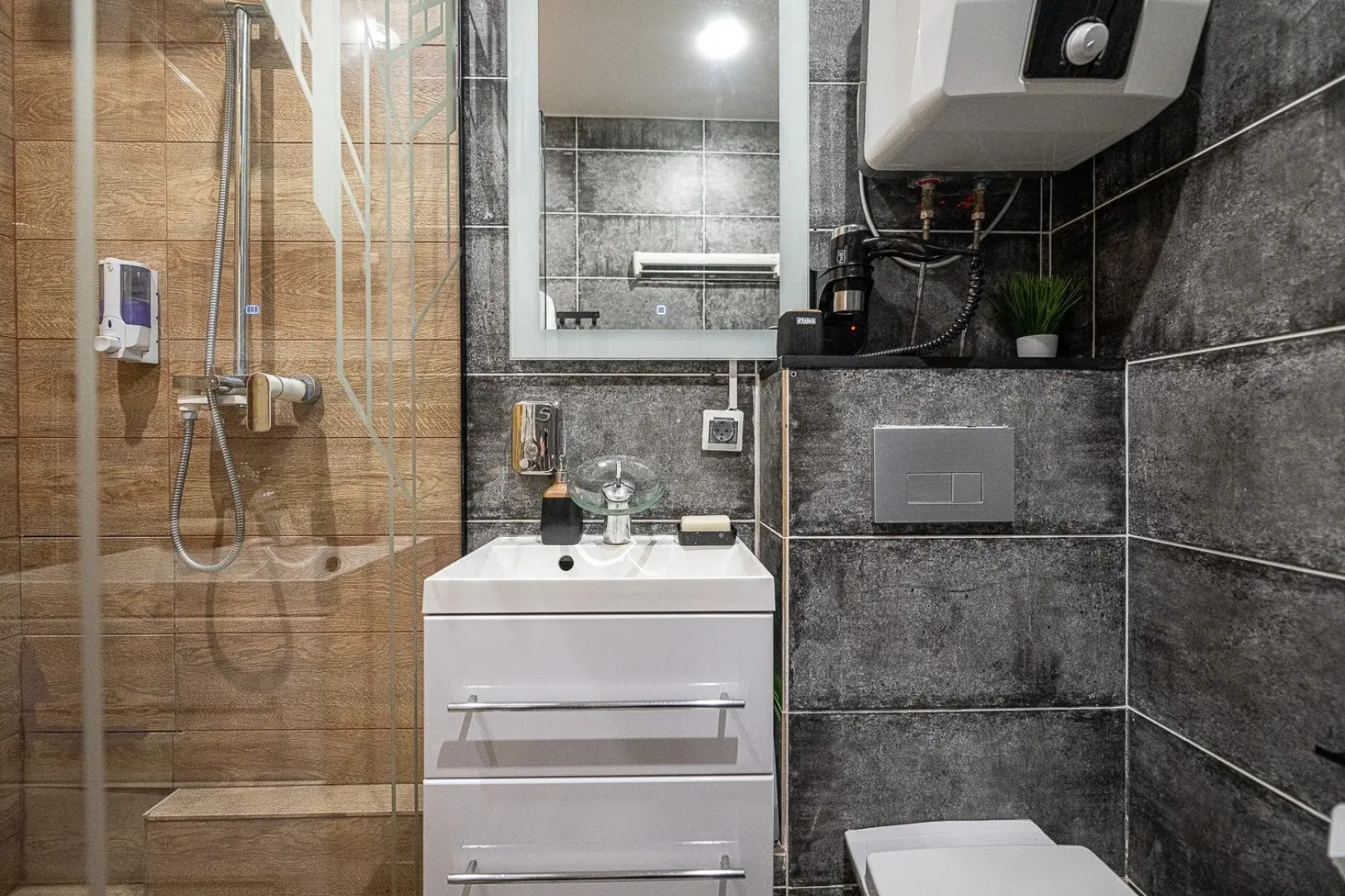 Апартаменты Пять Звёзд у Спорткомплекса Имени Елесиной