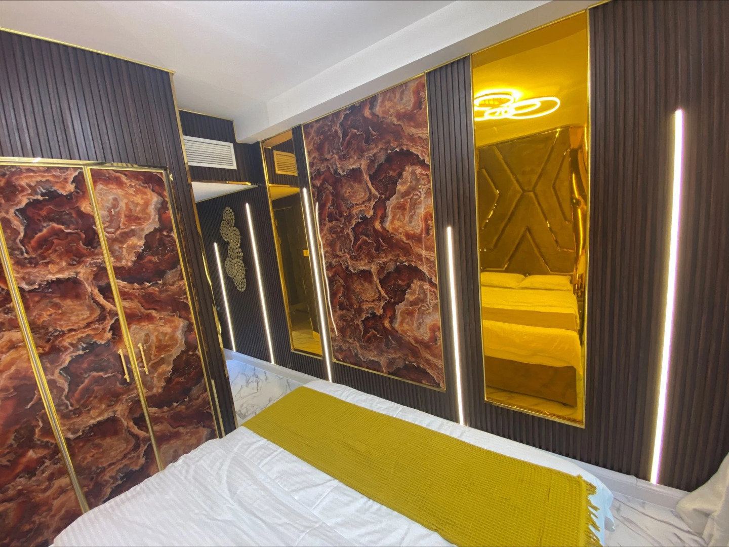 Апартаменты Luxurious Beachfront Marjan Island for Comfortable Stay