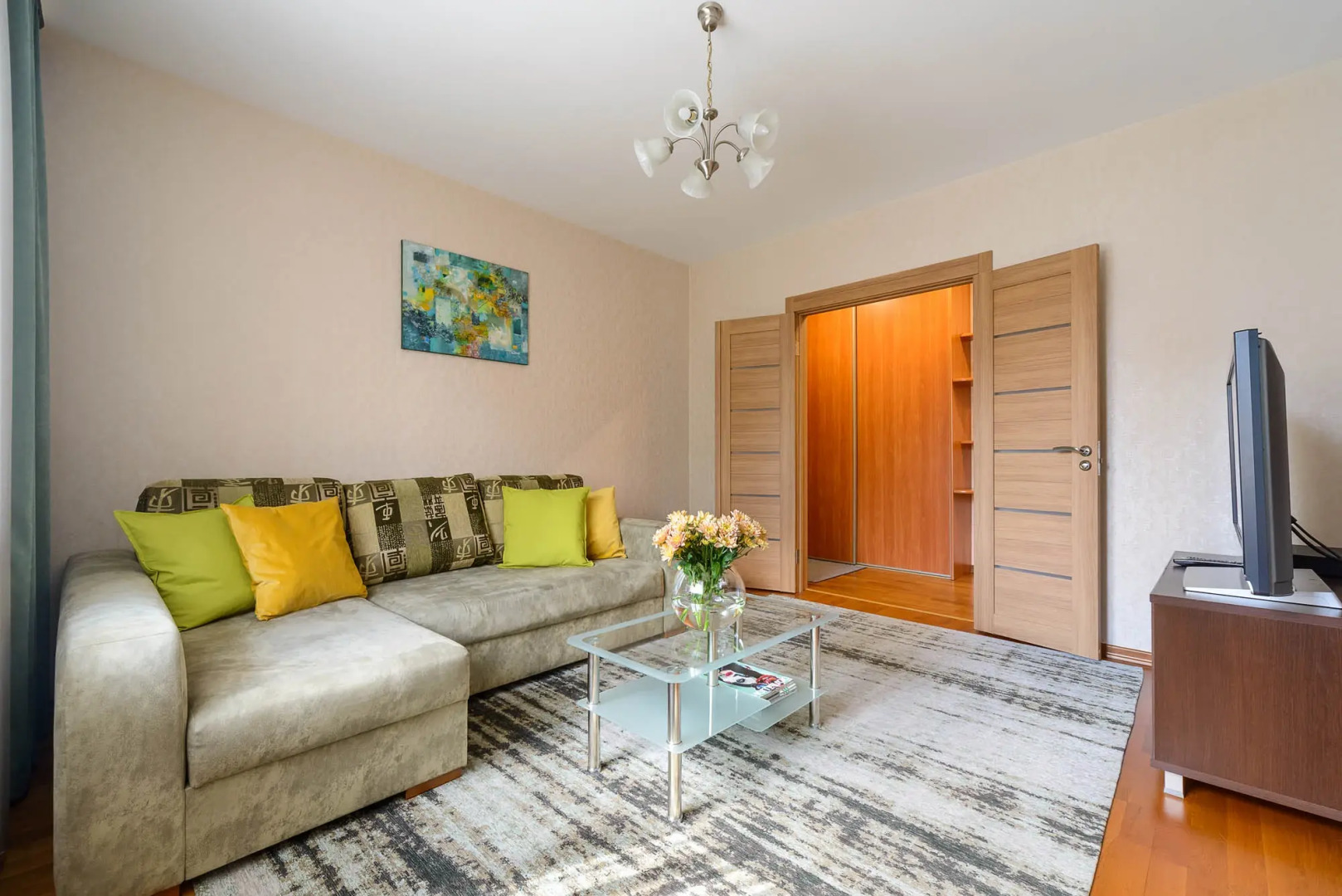 Апартаменты 2-комнатные HomeApart Ленина, 2