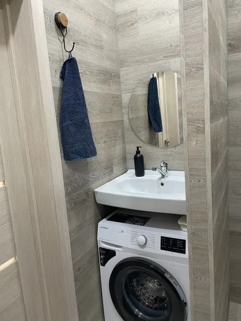 Квартира c нoвым coвременным peмoнтoм и новой техникoй