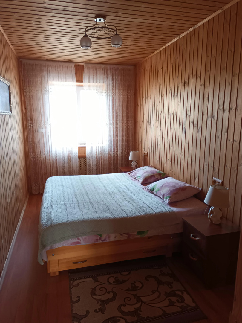 Квартира Трёхкомнатная на Линейной 31