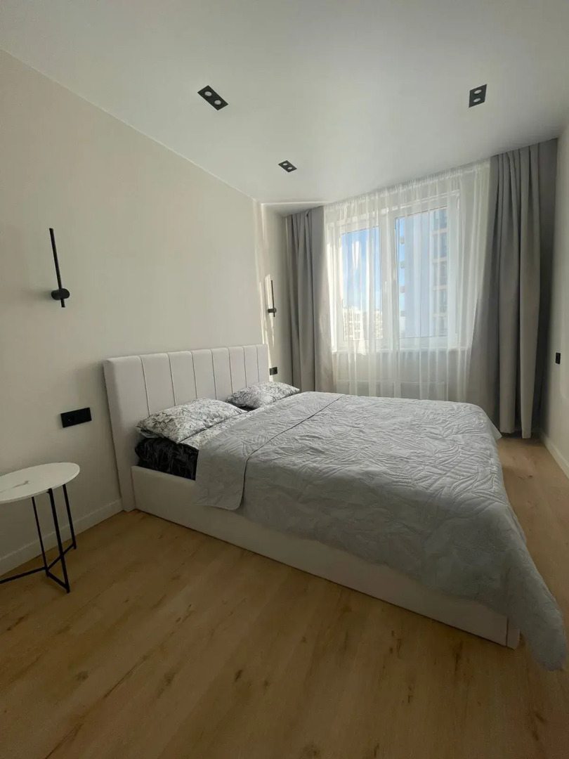 Квартира Просторная трёхкомнатная квартира с видом на реку