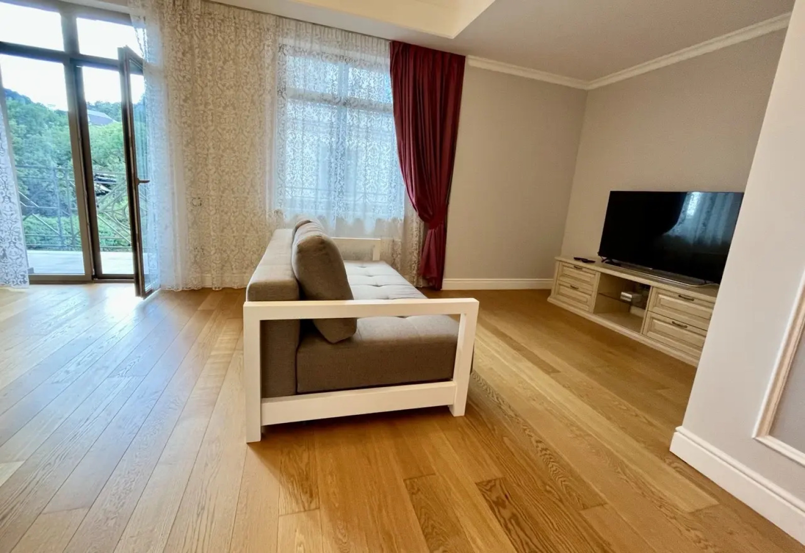 Апартаменты Двухкомнатные с Балконом Премиум класса в ЖК Дипломат