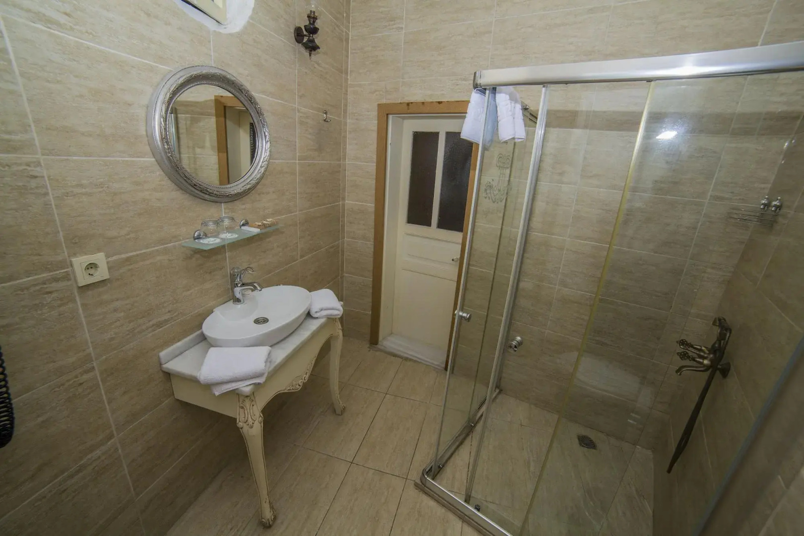 Отель HHK Hotel