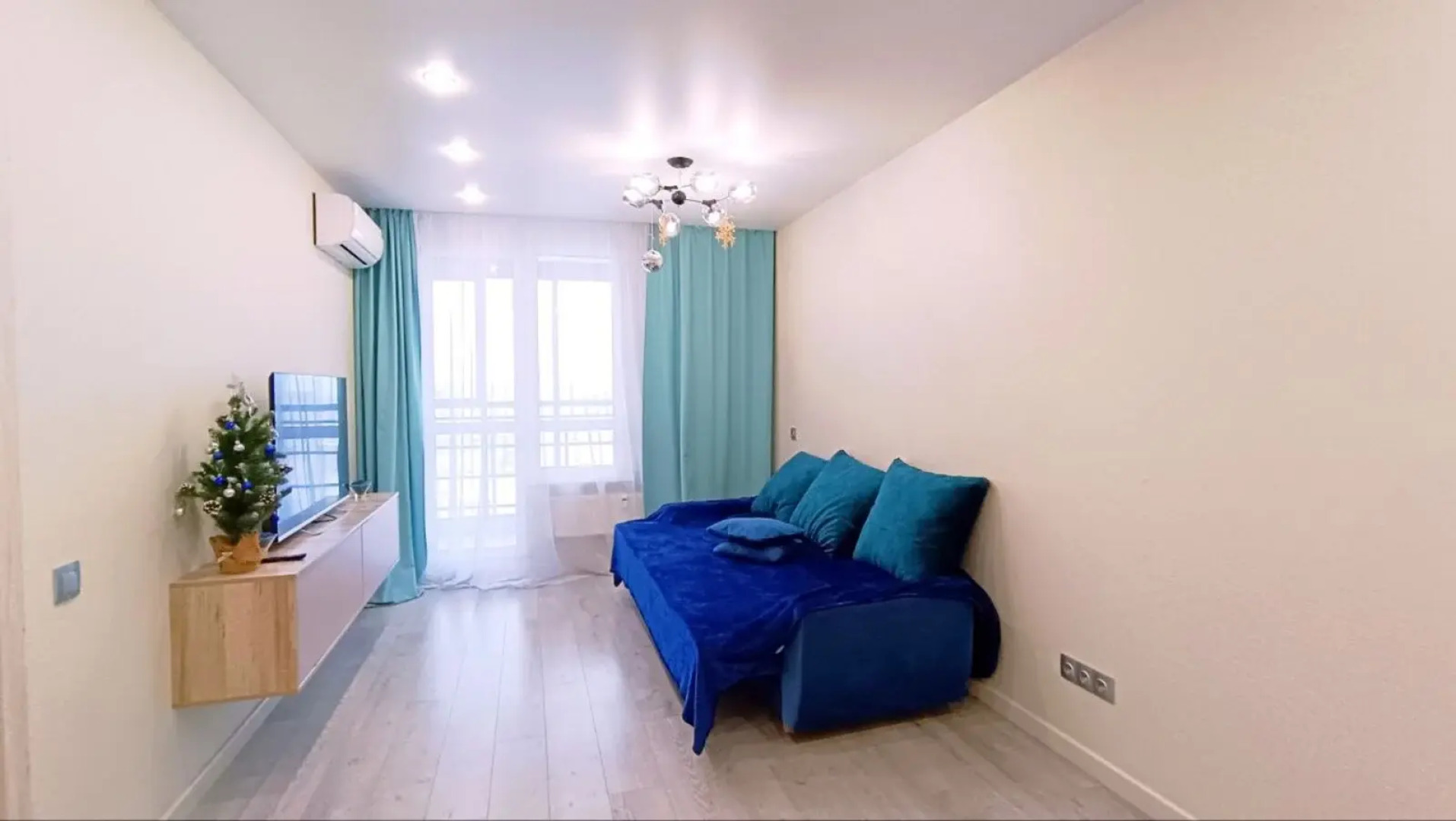 Апартаменты двухкомнатные Татьянин Дом вблизи Амура и парка Северный