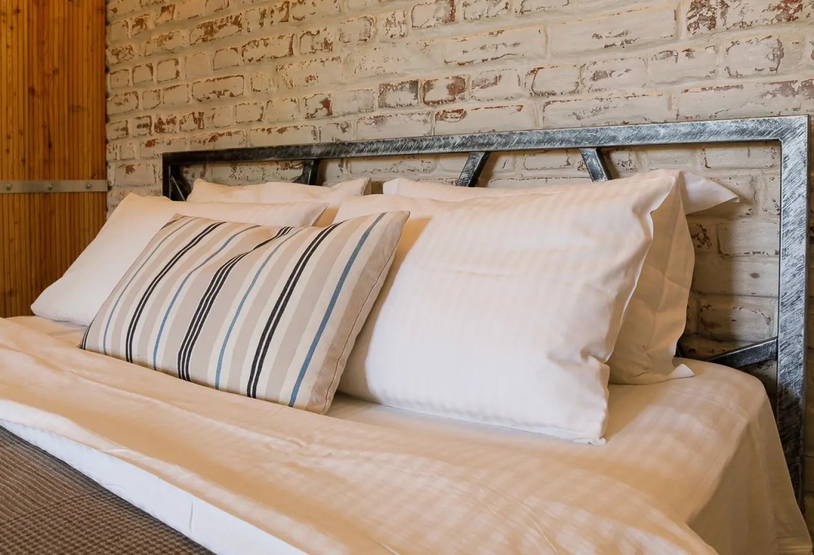 Апартаменты INCHU у БЦ Атмосфера с бесконтактным заселением