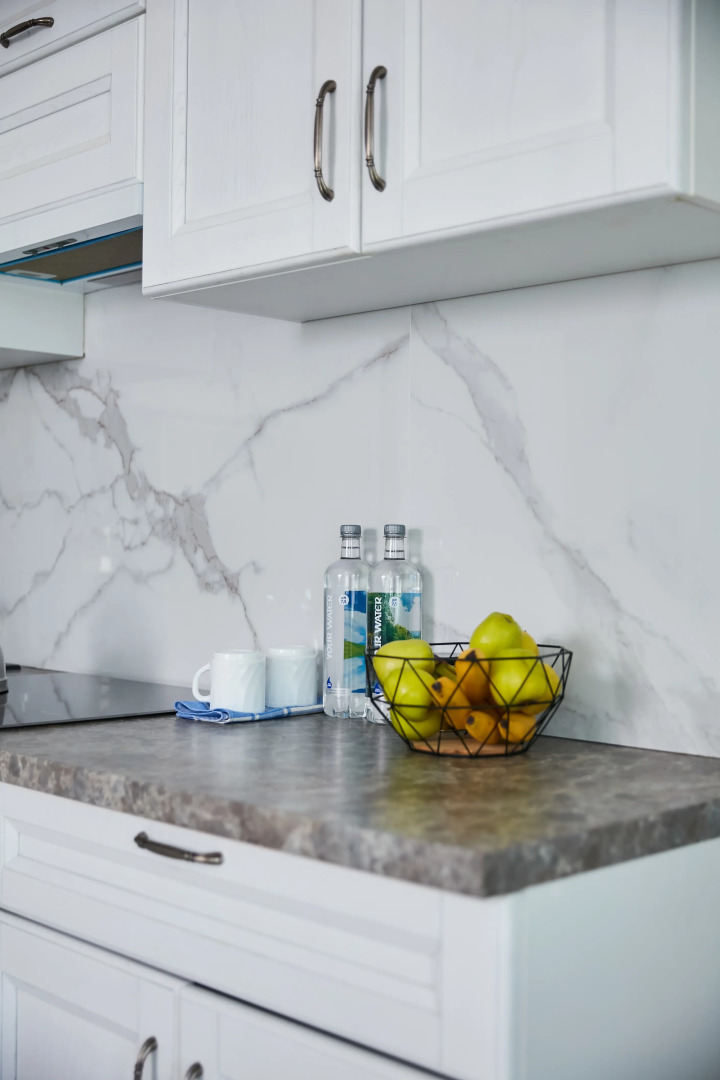 Апартаменты Luma White #2 в центре города с красивым видом на балконе