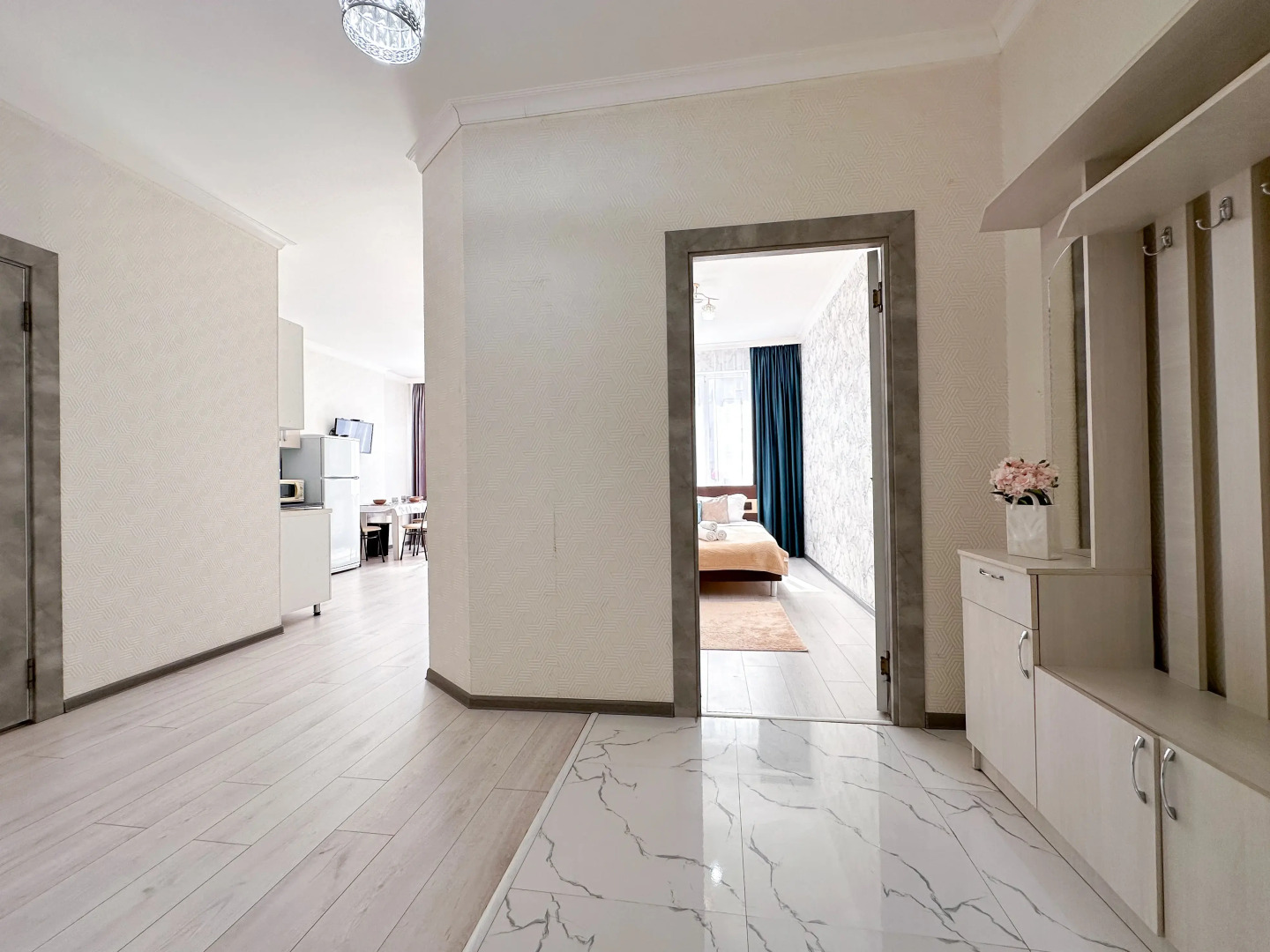 Апартаменты Светлая, уютная квартира в 10 мин от Мега парк (646)