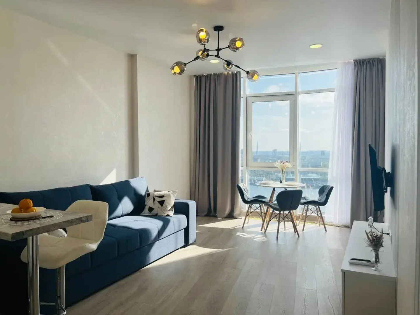 Апартаменты Светлая Квартира с Видом на Бухту Золотой Рог во Владивостоке