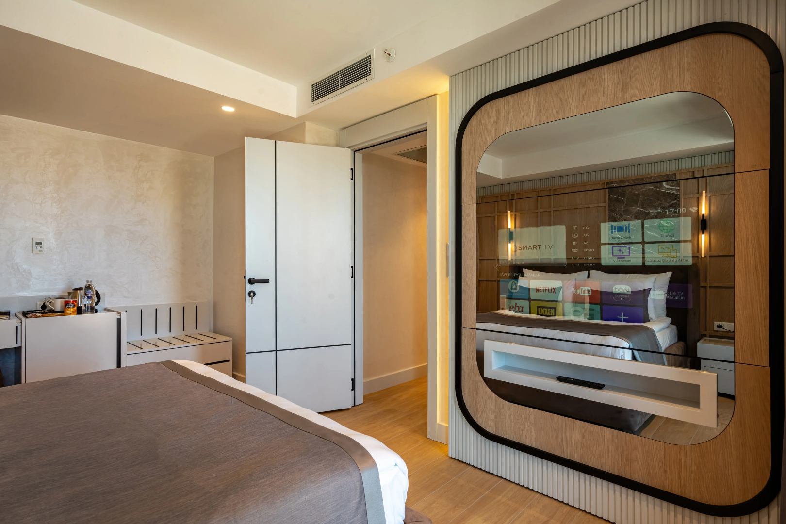 Awen Hotel Lara
