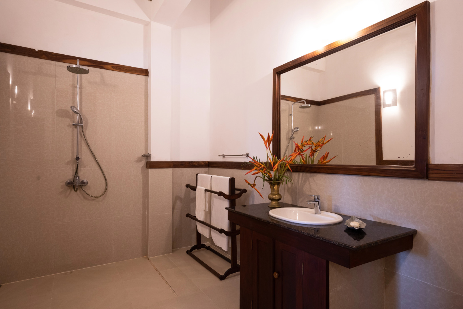 Вилла South Point Ocean 8 bedroom beach front