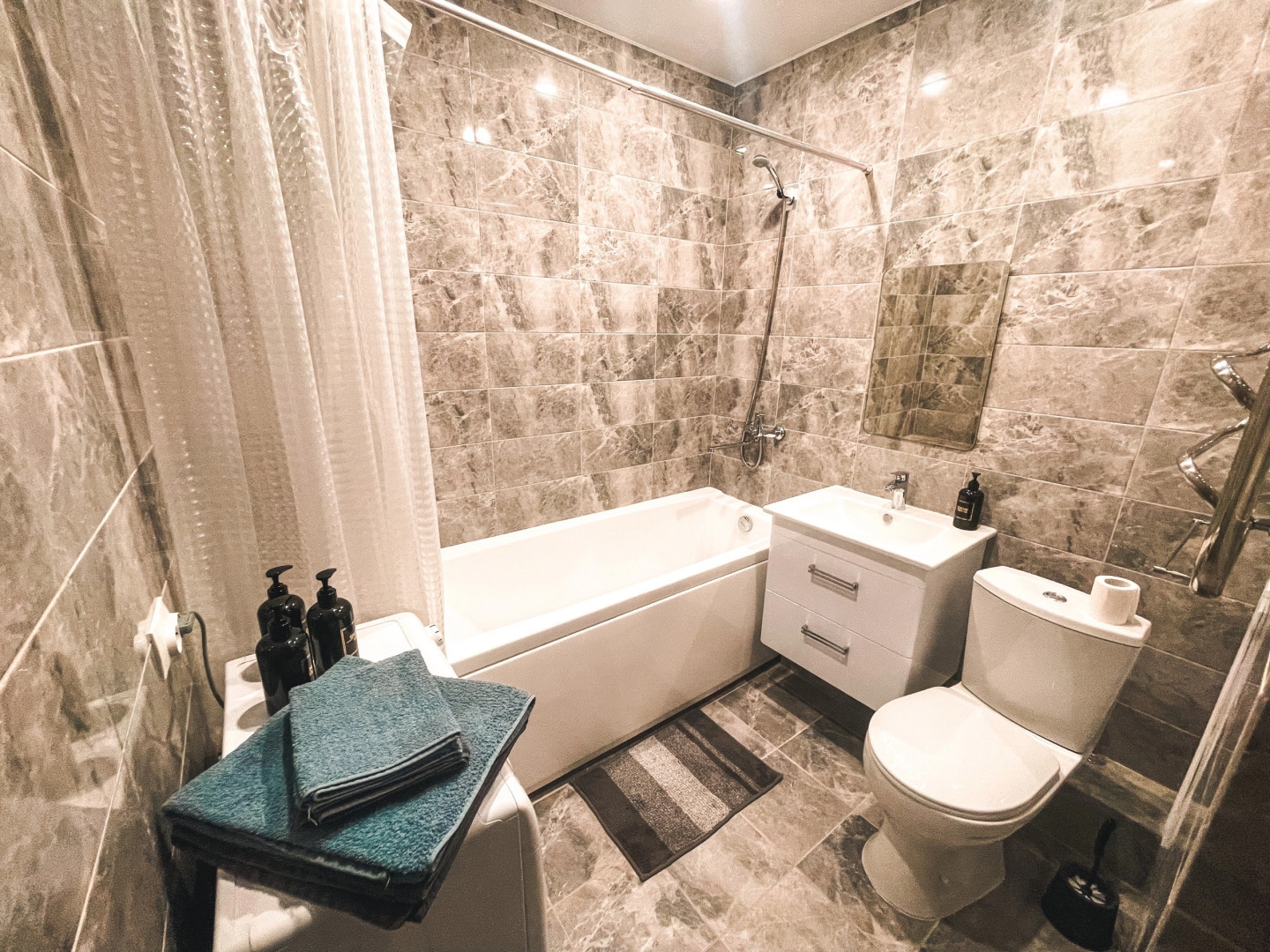 Квартира в Новом ЖК Квартал Художников рядом с БГУ и Курганом