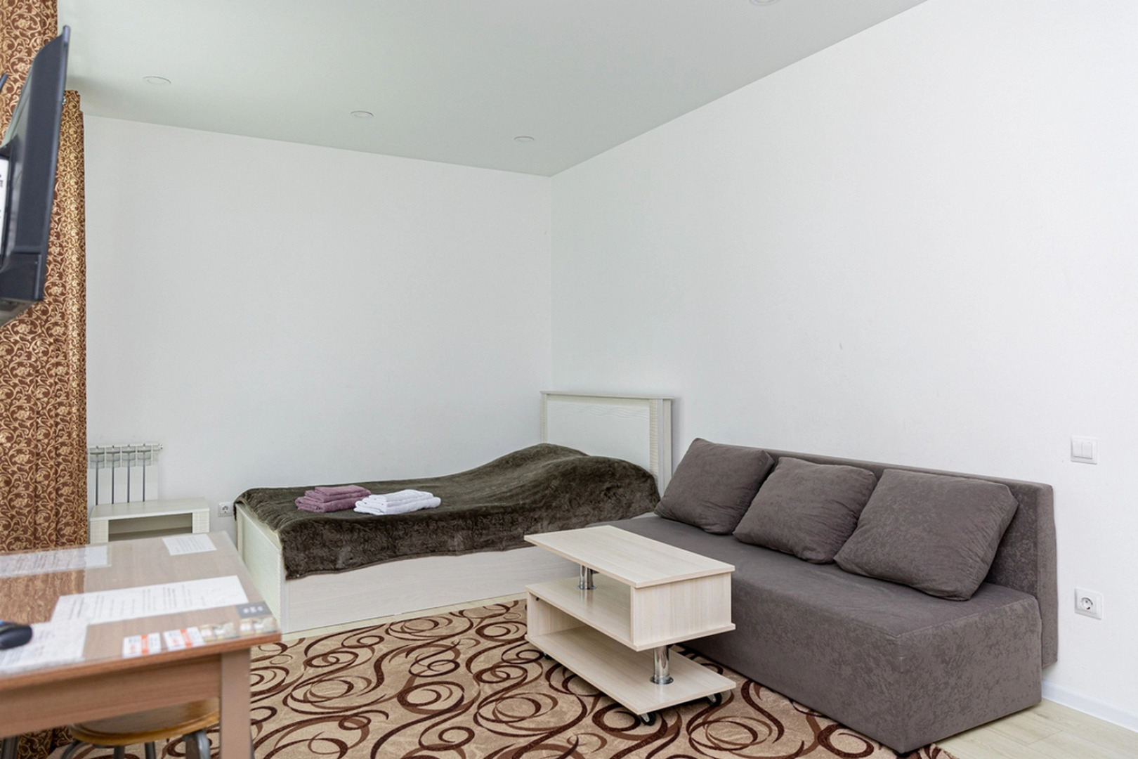 Апартаменты Современная студия на Мира 300