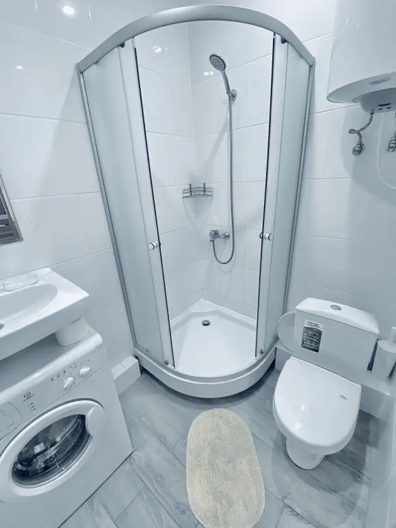 Уютная студия Сирень возле парка и озера