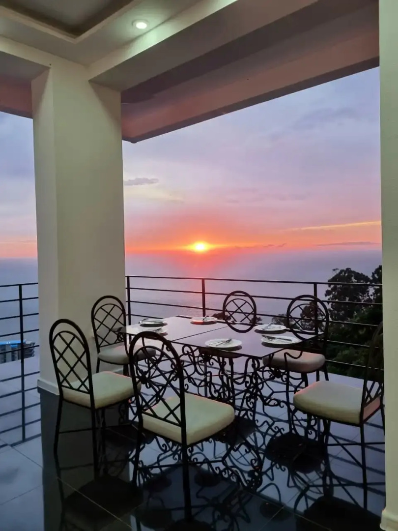 Отель Hills Kvariati