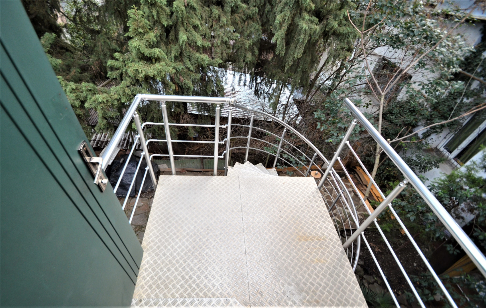 Апартаменты Статус на Кирова 10 в Ялте 2