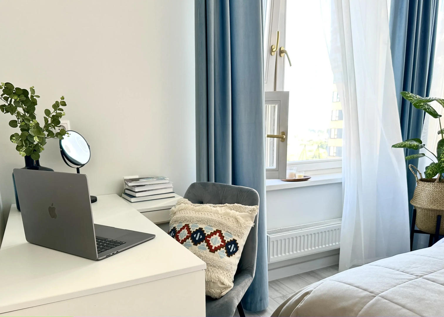 Апартаменты Вайт Studio от Home24