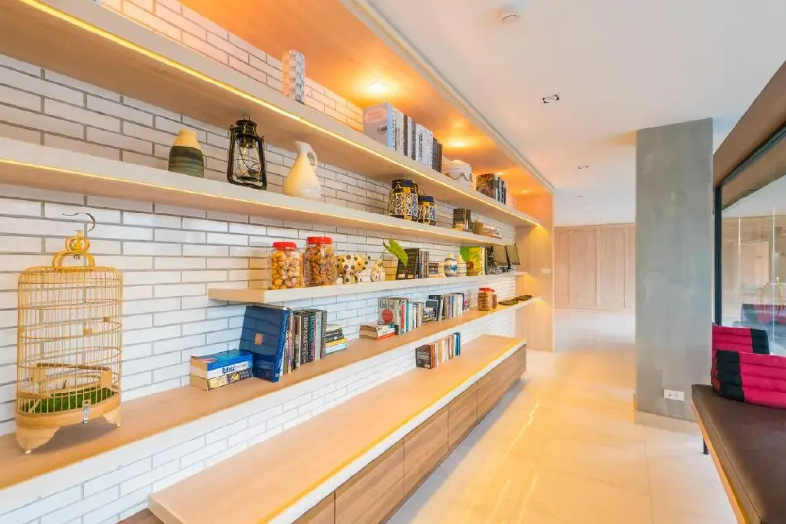 Отель Koon Hotel Sukhumvit