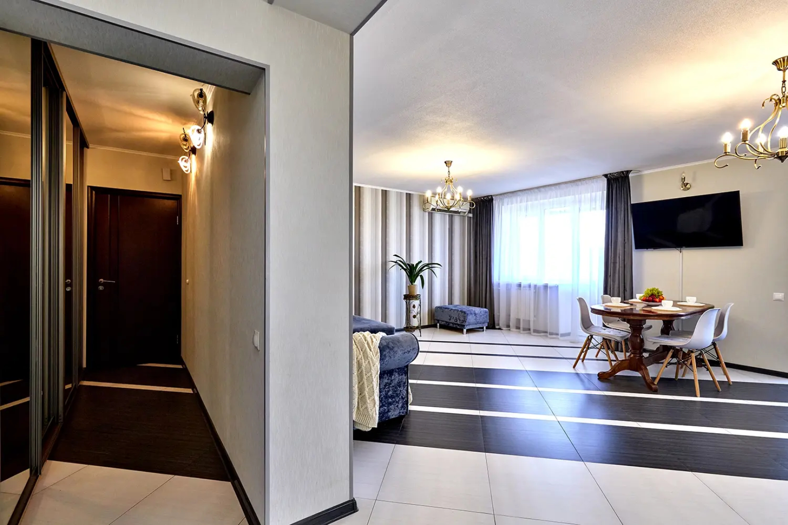 Квартира трехкомнатная рядом с парком Галицкого