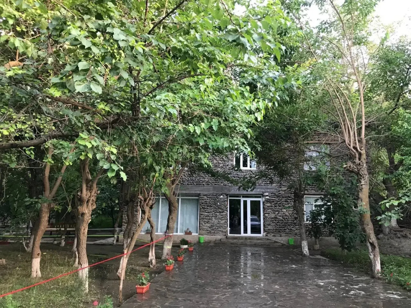 Manzarahoi Sentob hostel