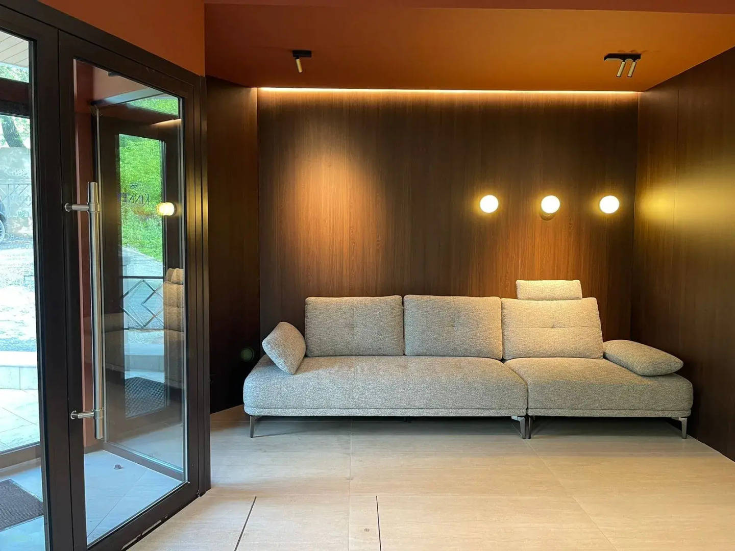 Отель Kinney Sea View