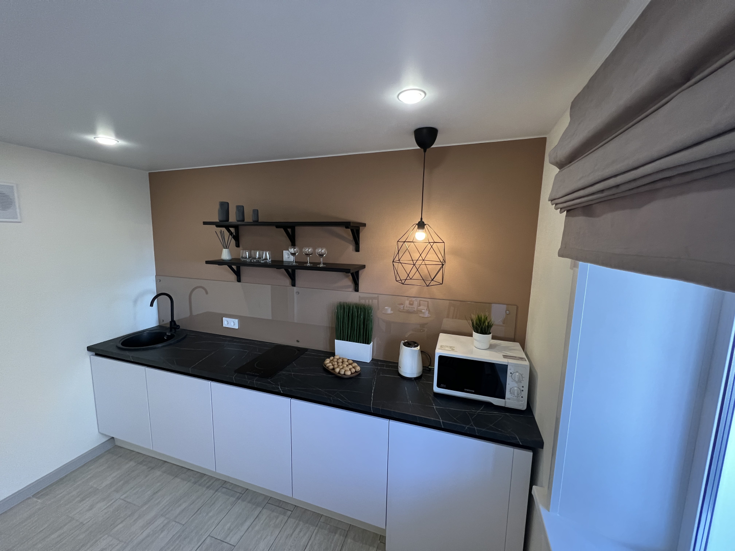 Апартаменты Дизайнерские "Batman-House"