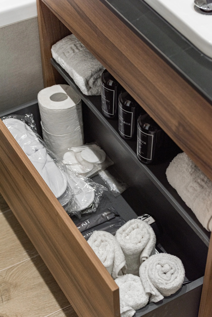 Апартаменты Сталинка после ремонта с видом на главный проспект Минска, крыши и закаты