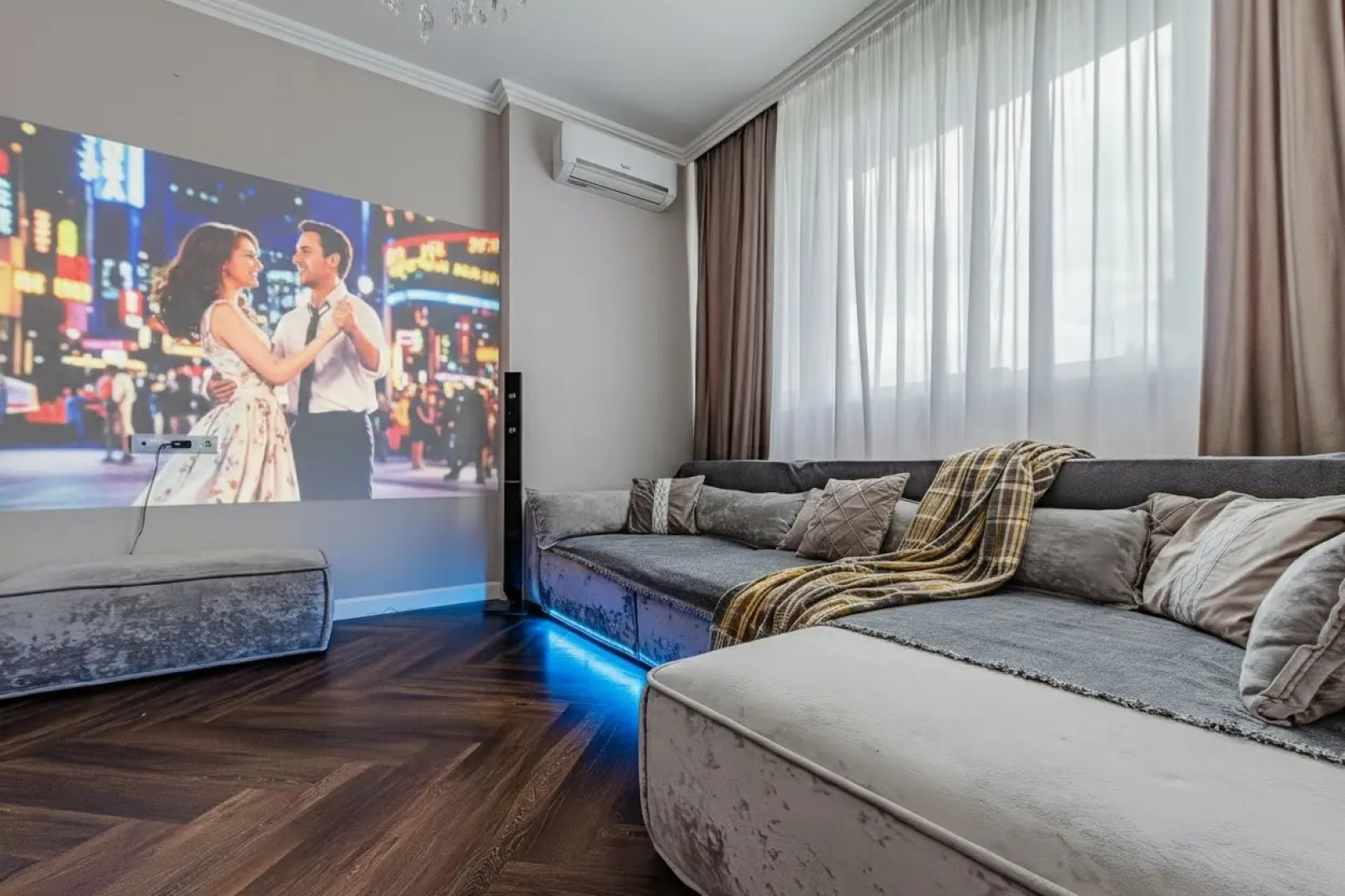 Апартаменты Кино в ЖК 5 звезд